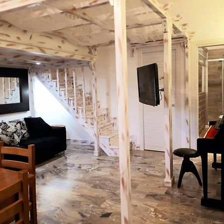Ferienwohnung Casa Magnolia Pomezia Zimmer foto