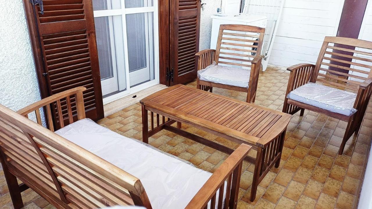 Ferienwohnung Casa Magnolia Pomezia Exterior foto