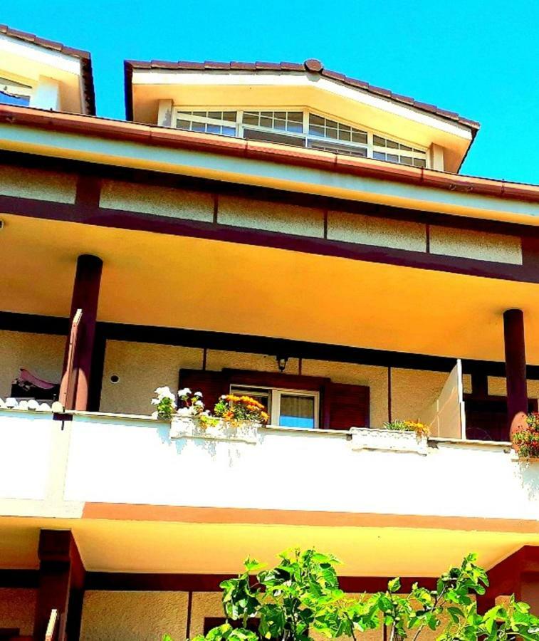 Ferienwohnung Casa Magnolia Pomezia Exterior foto